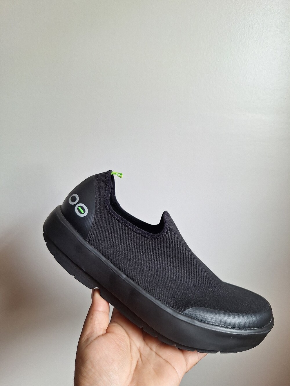 OOFOS OOmg eeZee Low Recovery Shoe - Women’s Size 9W - Picture 8 of 12